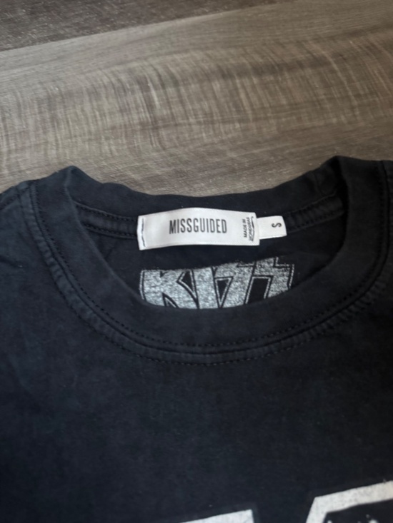 MISSGUIDED KISS BAND T-SHIRT - Picture 2 of 4